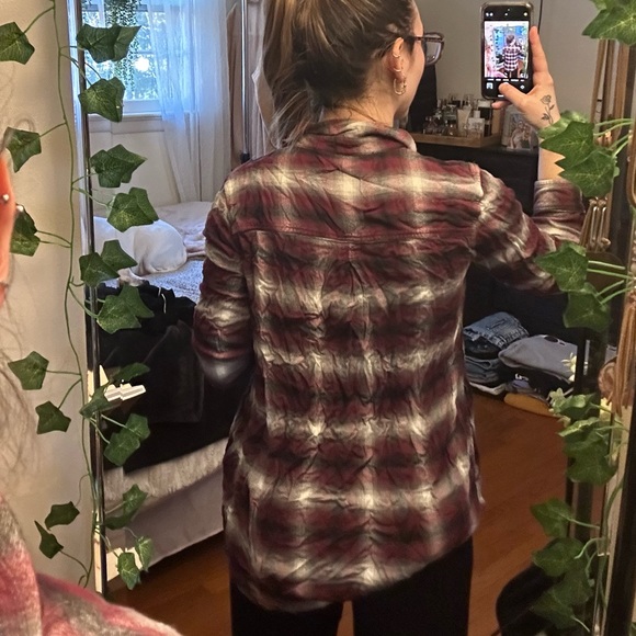 AE flannel - Picture 3 of 3